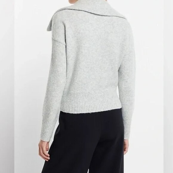 EXPRESS Light Gray Soft Knit V Neck Collared Sweater Size L NWT $88 - Picture 4 of 10